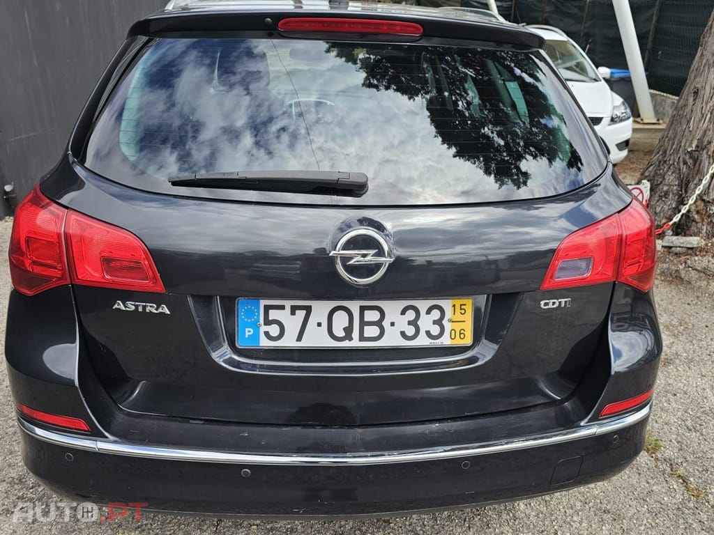 Opel Astra 1.6 CDTi Executive Start/Stop