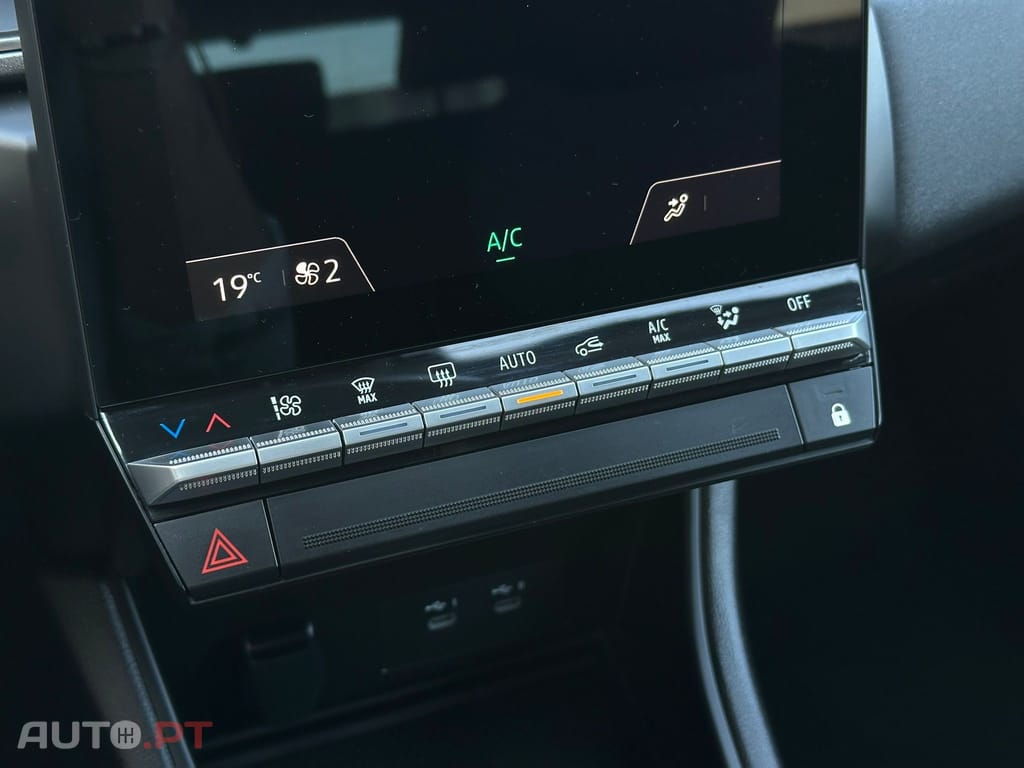 Renault Captur 1.0 TCe Techno Bi-Fuel