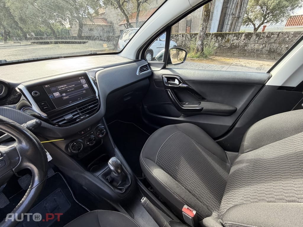 Peugeot 208 1.6 e-HDi Active