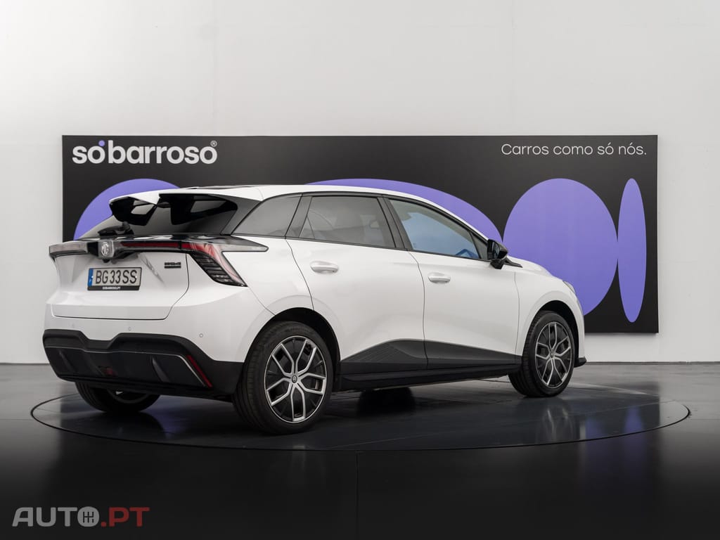 MG MG4 77 kWh Extended Range Luxury