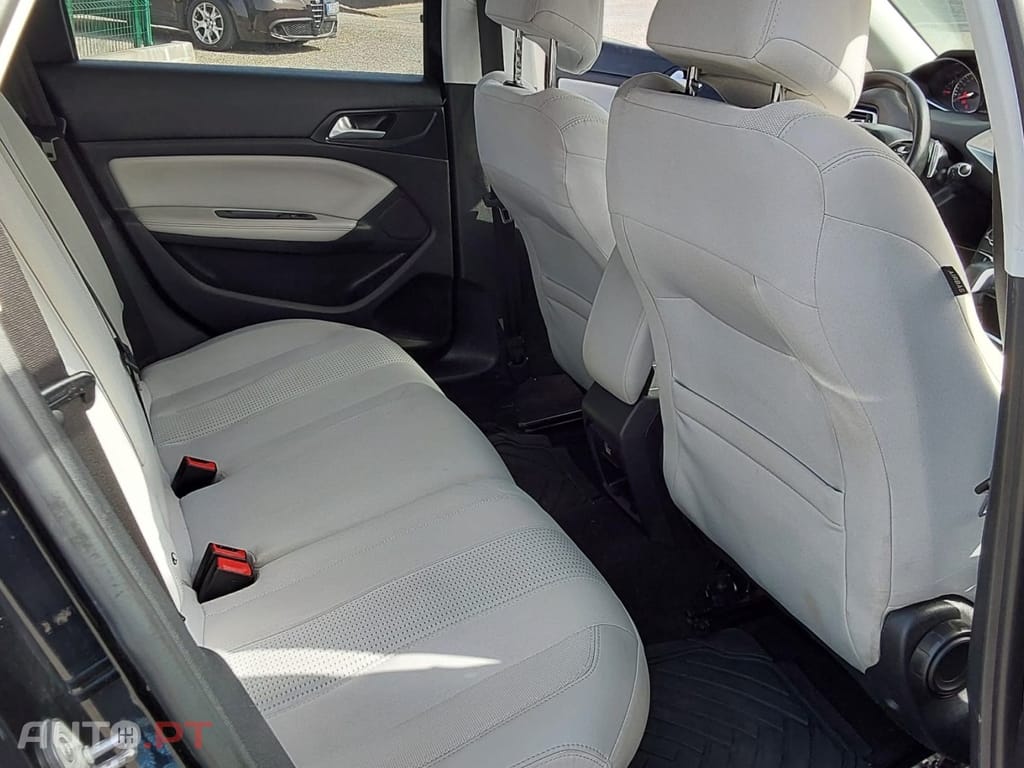 Peugeot 308 SW BlueHDi 130 EAT6 Stop & Start Allure