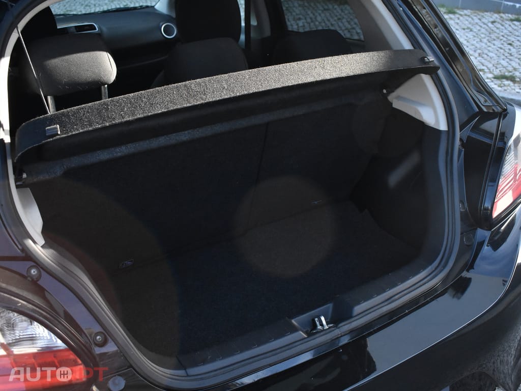 Mitsubishi Space Star 1.2 Intense Connect Edition
