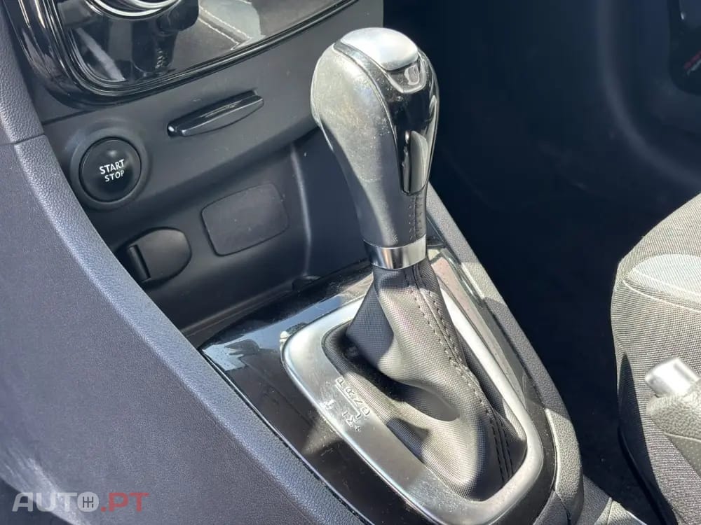 Renault Clio Outro