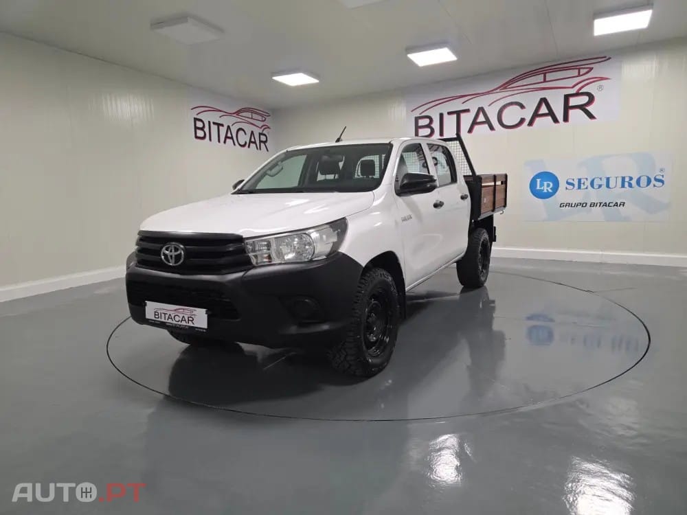 Toyota Hilux 2.4 D-4D 4WD CD CH