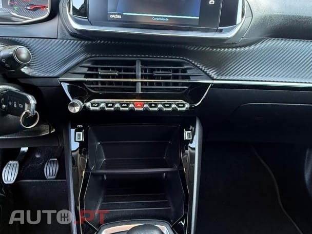 Peugeot 2008 PureTech 100 Style