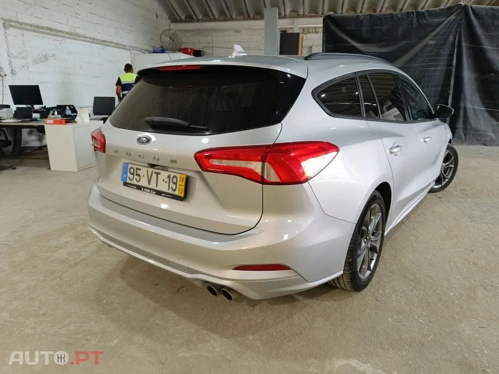 Ford Focus SW 1.5 TDCi EcoBlue ST-Line