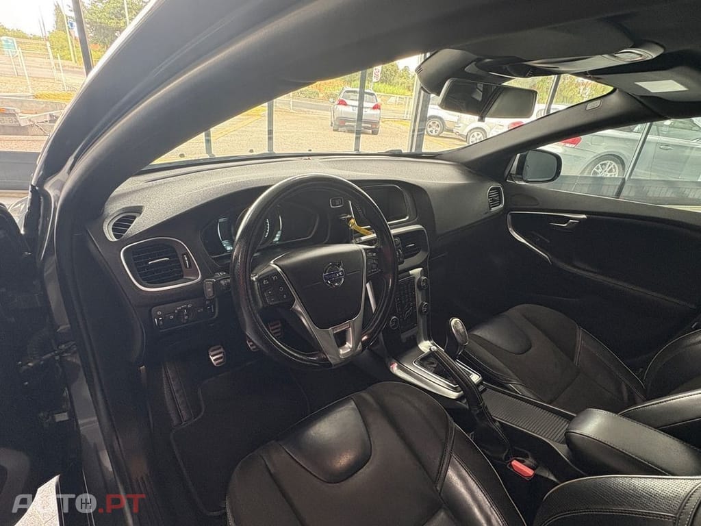 Volvo V40 1.6 D2 R-Design