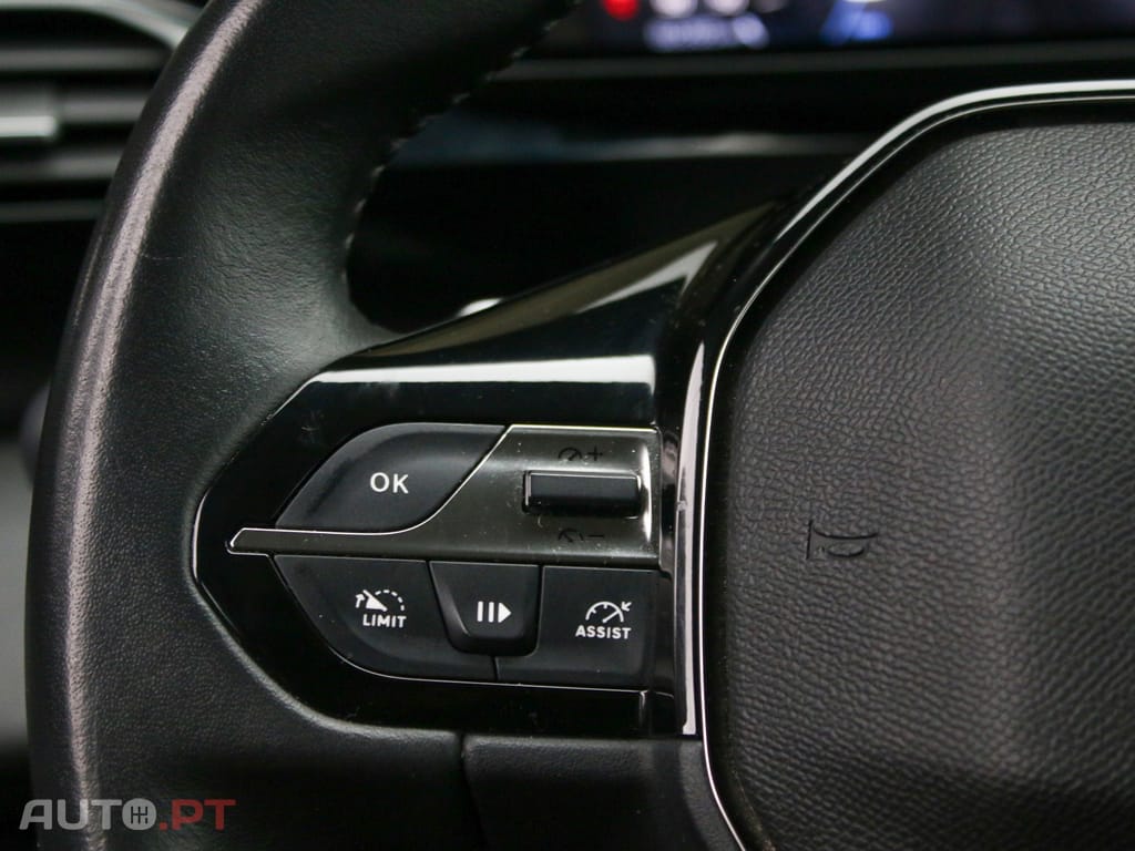 Peugeot 308 PureTech 130 EAT8 Active Pack