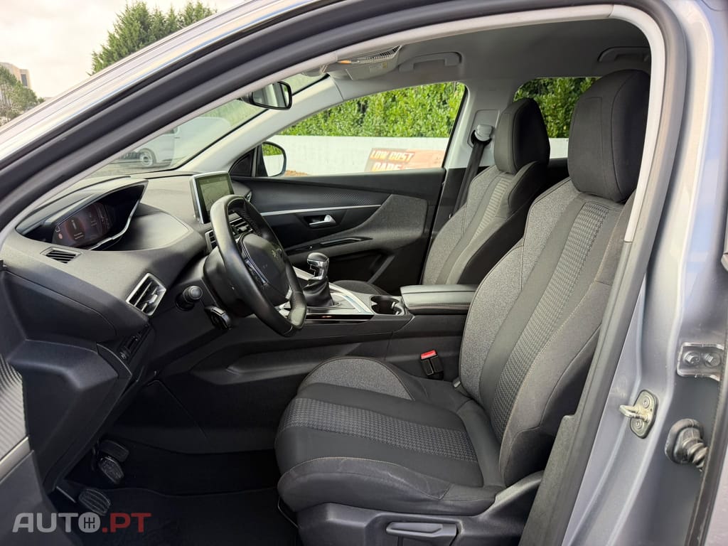 Peugeot 3008 1.5 BlueHDi Active
