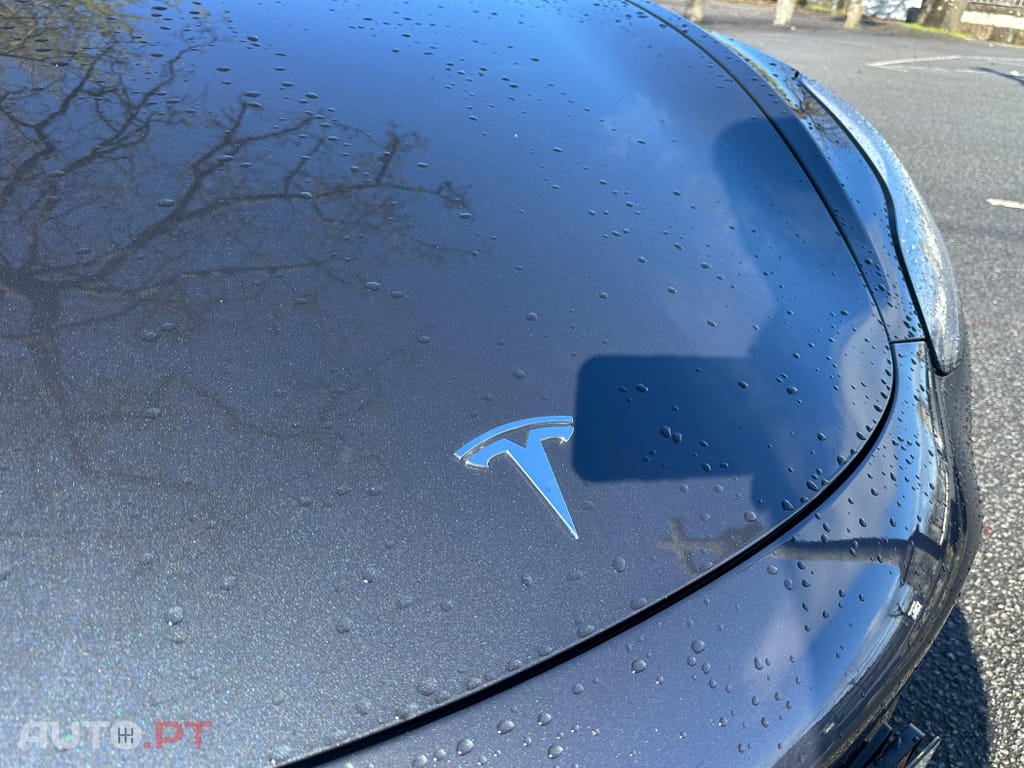 Tesla Model 3 Long-Range Dual Motor AWD