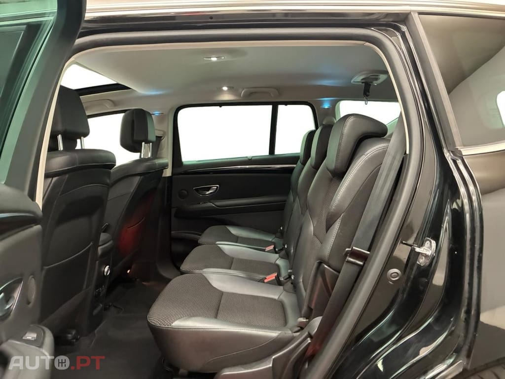 Renault Espace 2.0 dCi Evolution EDC