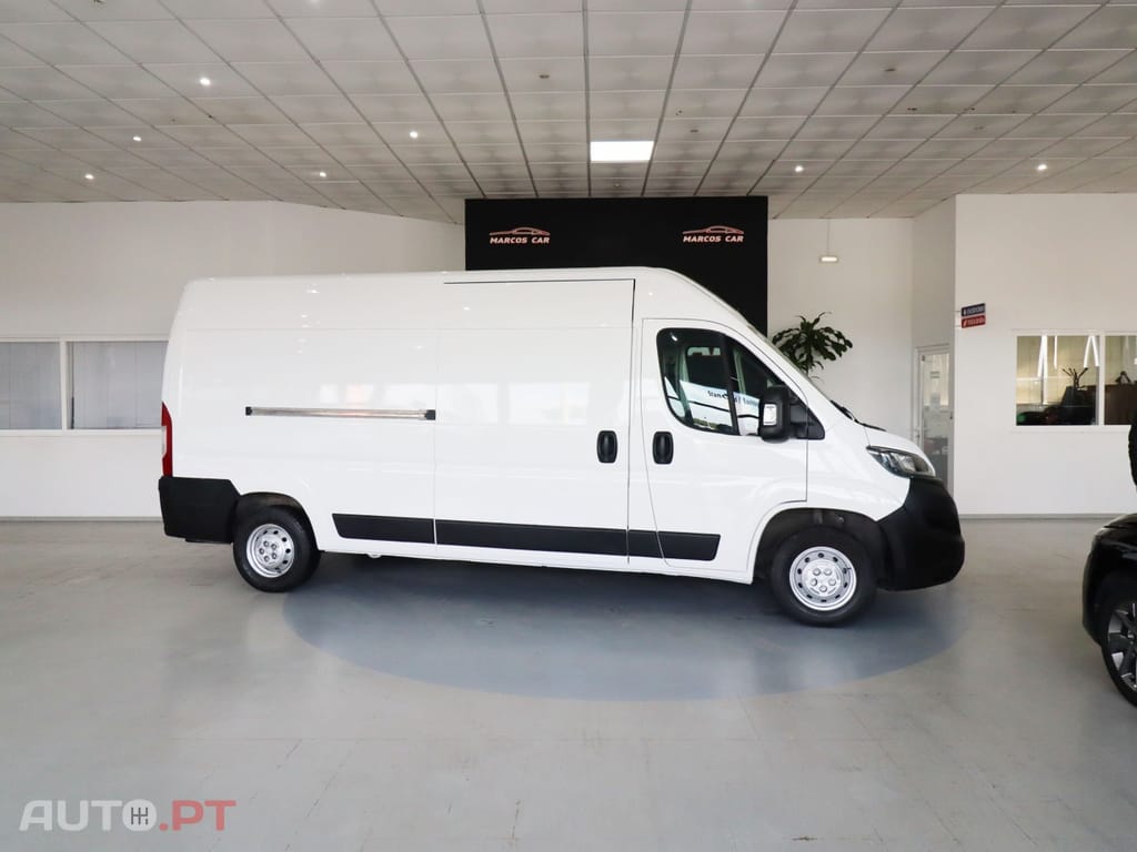Peugeot Boxer 2.0 BlueHDi 330 L2H2 Premium