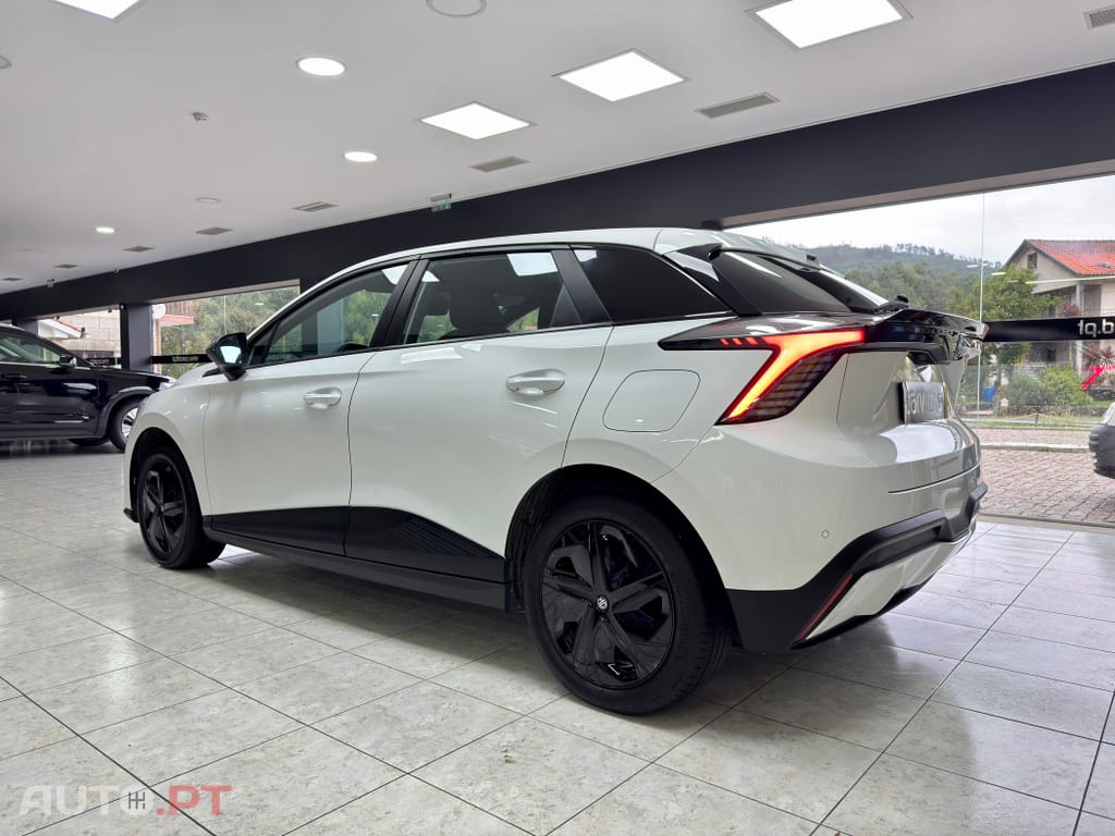 MG MG4 51 kWh Standard