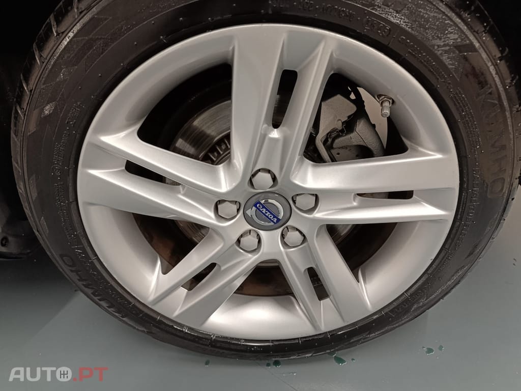 Volvo V60 2.4 D D6 Twin Engine Hibrid plug-in