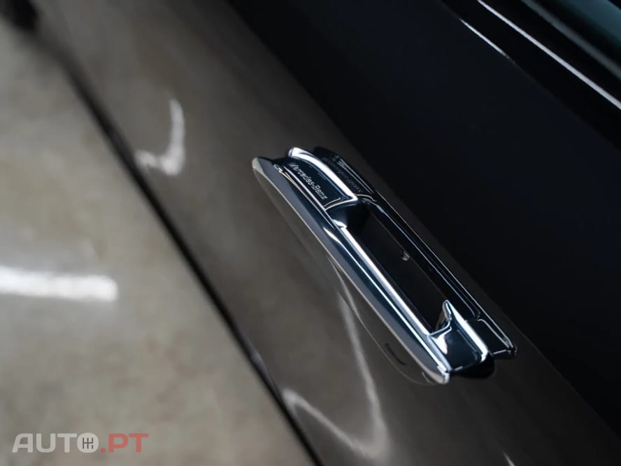 Mercedes-Benz E 300 9G-TRONIC AMG Line