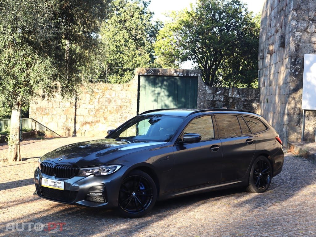 BMW 330 e Touring Pack M Auto