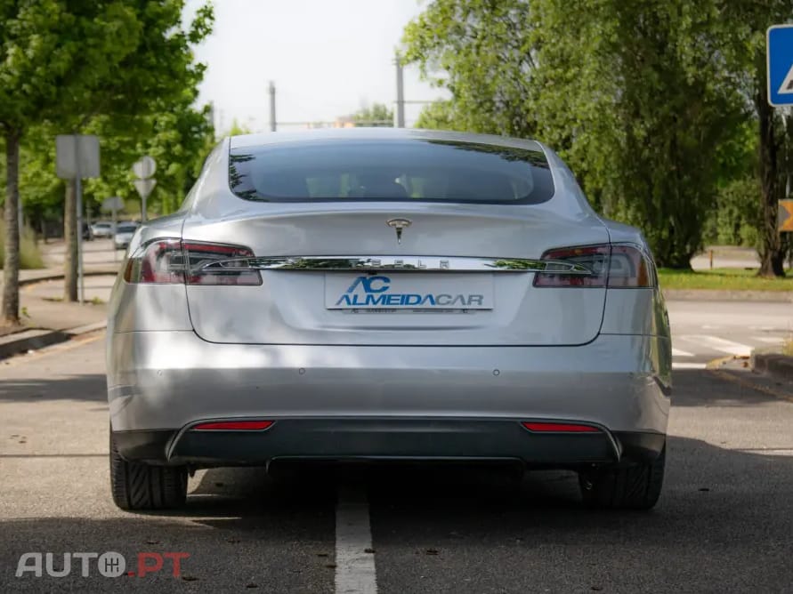 Tesla Model S 70D AWD