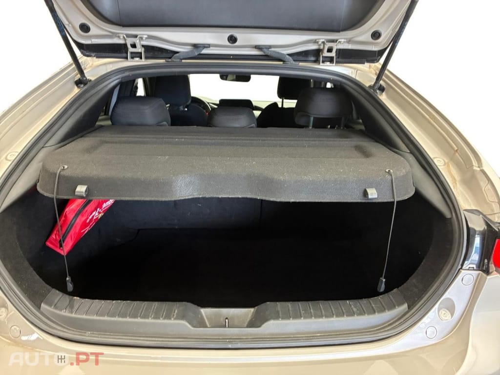 Mazda 3 2.0 e-SKYACTIV-G M Hybrid