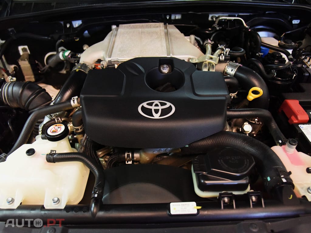 Toyota Hilux 2.4 D-4D 4WD Challenge