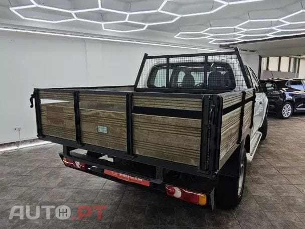 Mitsubishi L200 2.4 DI-D Invite 2WD