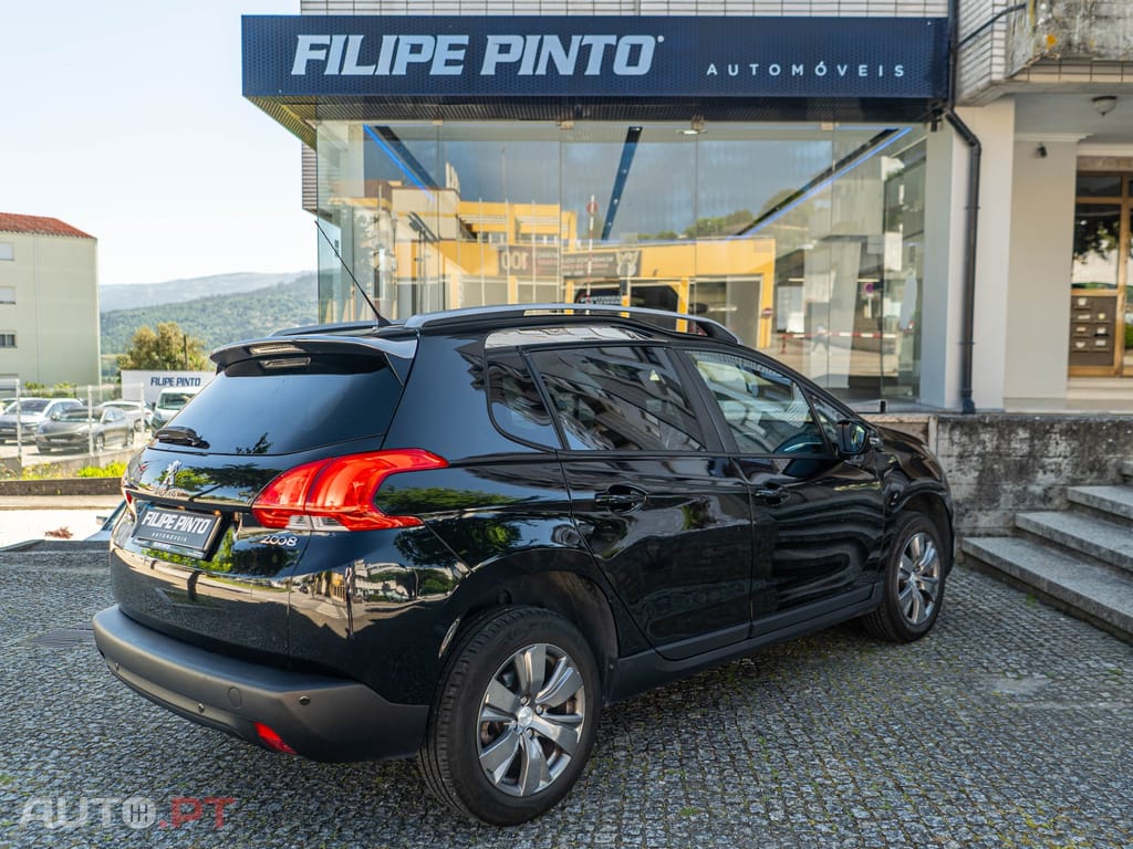 Peugeot 2008 1.2 PureTech Style