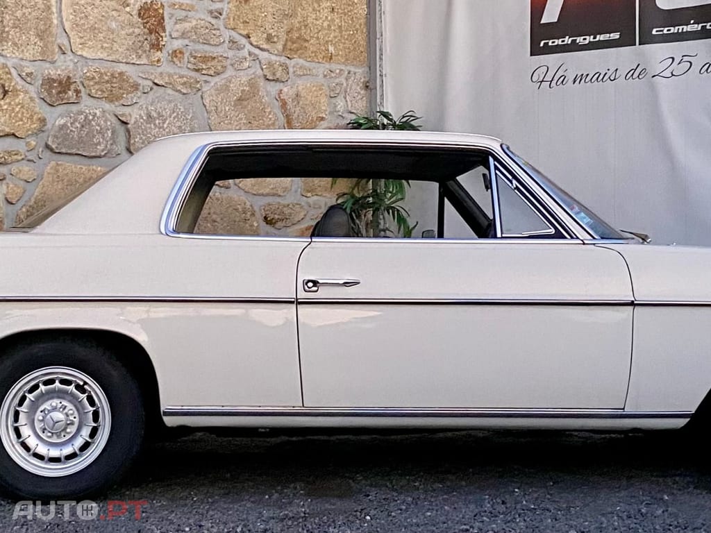 Mercedes-Benz 250 CE