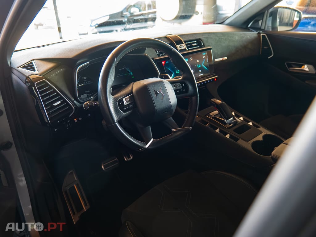 DS DS7 Crossback E-Tense Performance Line EAT8