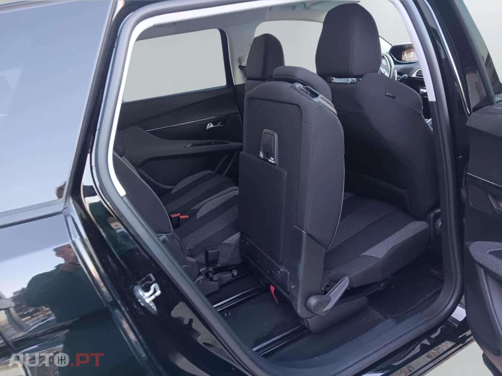 Peugeot 5008 1.5 BlueHdi EAT8 ACTIVE BUSINESS