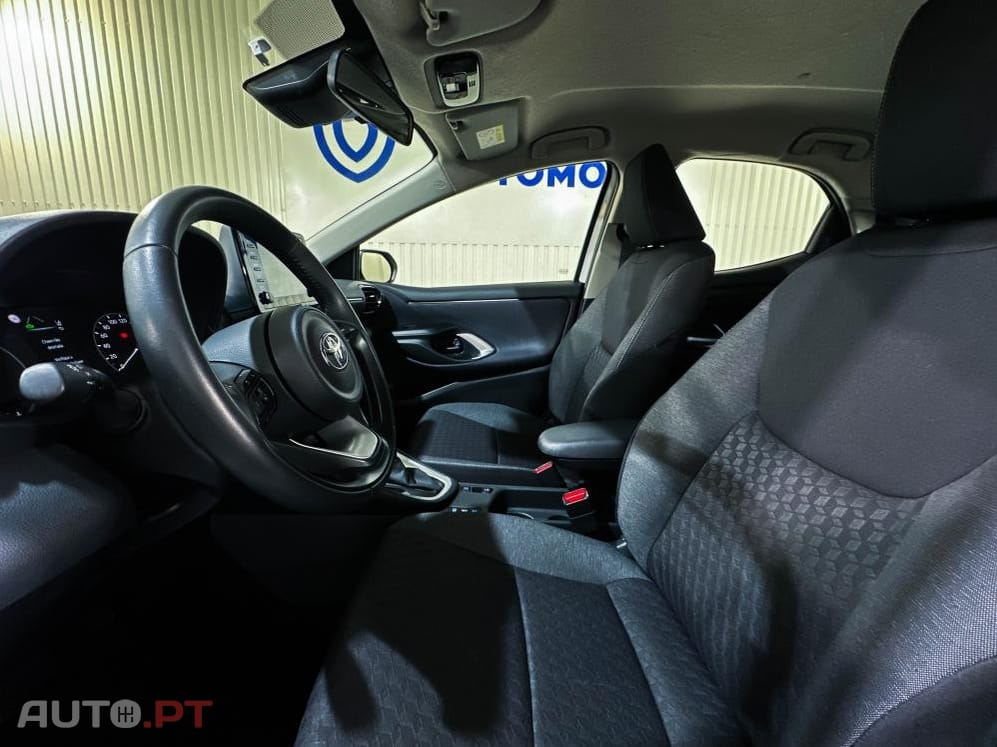 Toyota Yaris Hybrid Dynamic Edition