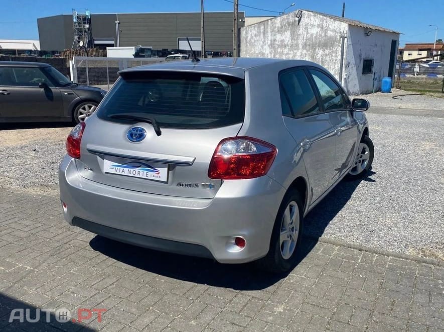 Toyota Auris 1.8 HSD P.Te.+17+E.Al.+Navi