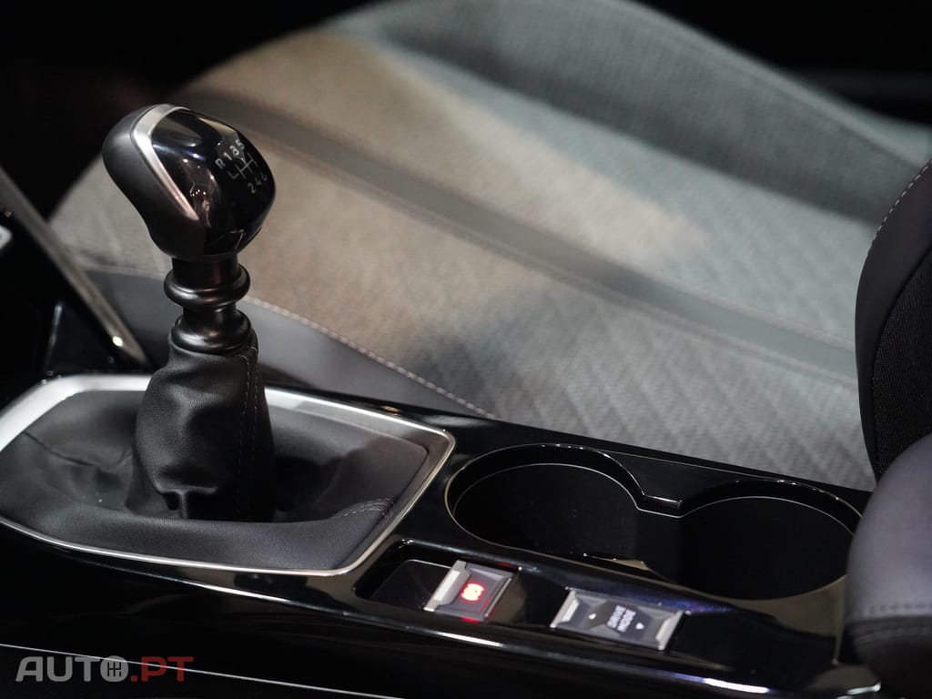 Peugeot 2008 1.2 PureTech Allure