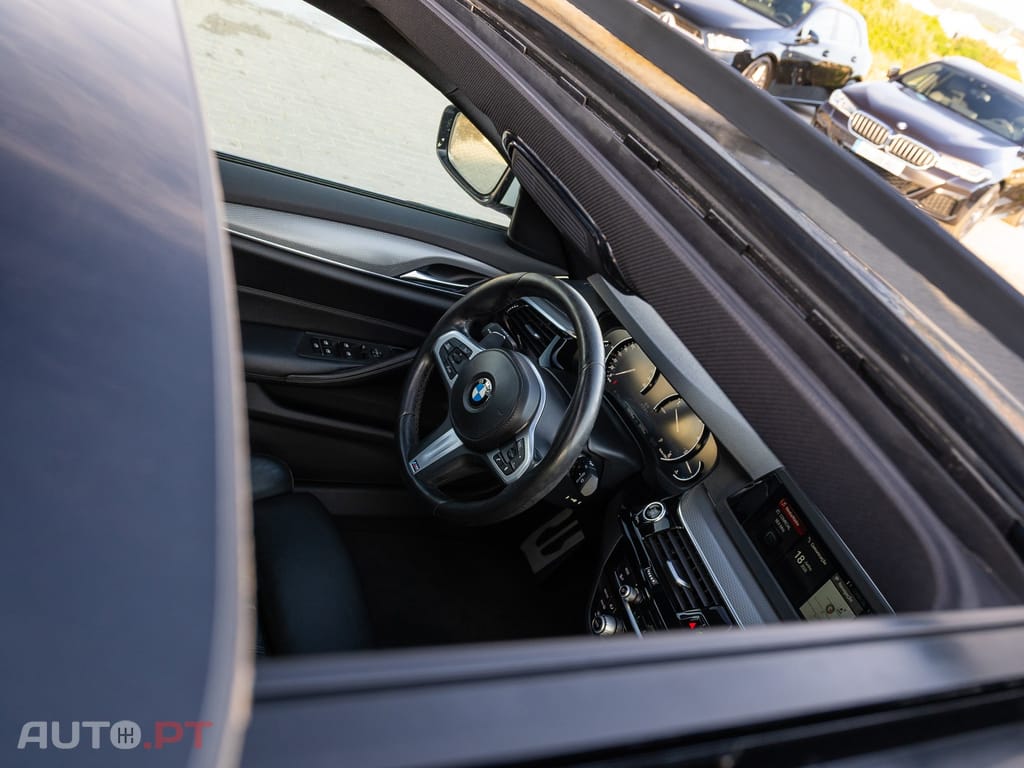BMW 520 d Pack Desportivo M Auto