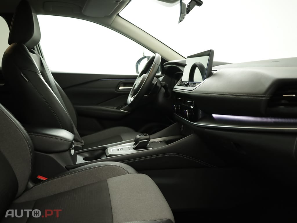 Nissan Qashqai Qashqai 1.3 DIG-T N-Connecta LED Xtronic