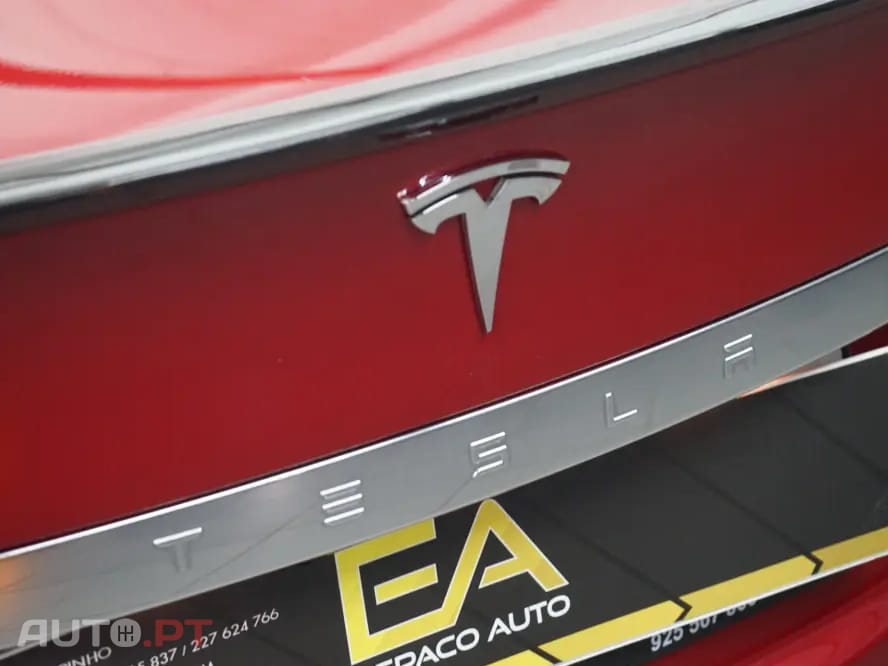 Tesla Model S 85