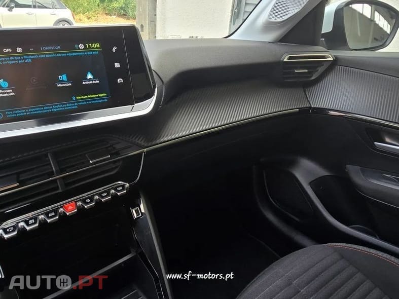 Peugeot E-208 Active