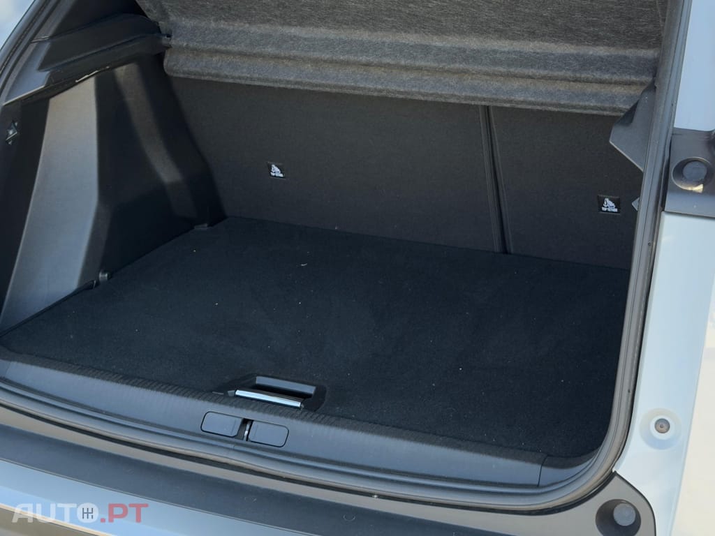 Peugeot 2008 1.2 PureTech GT EAT8