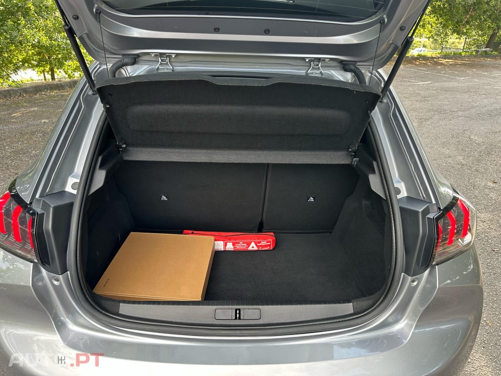 Peugeot E-208 50 kWh GT Pack