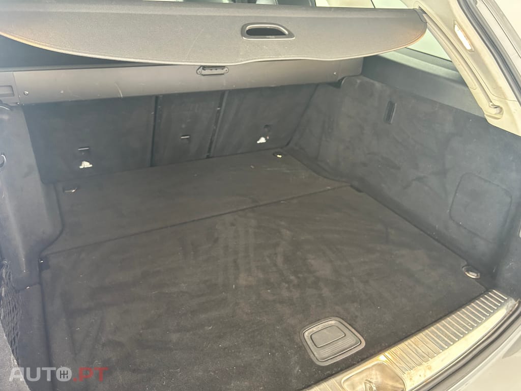Mercedes-Benz C 300 BlueTEC Hybrid Avantgarde+