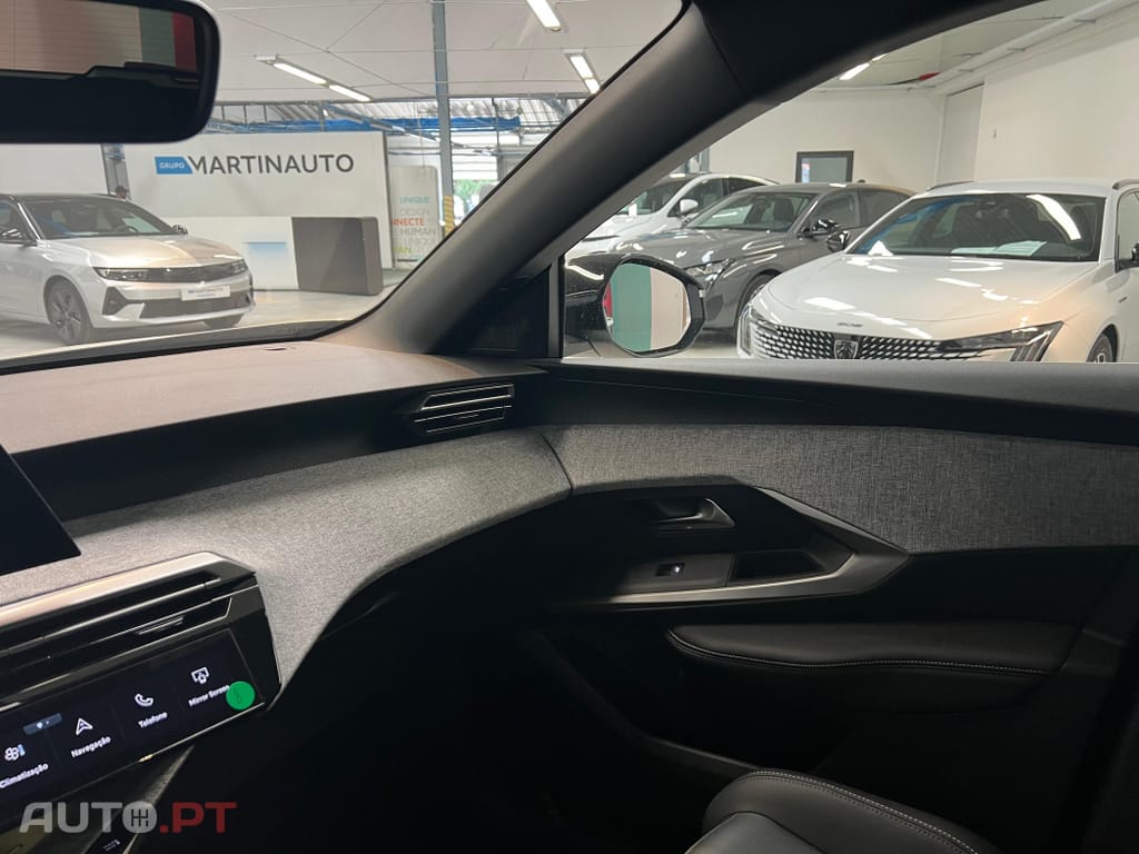 Peugeot 5008 1.2 Hybrid Allure e-DCS6