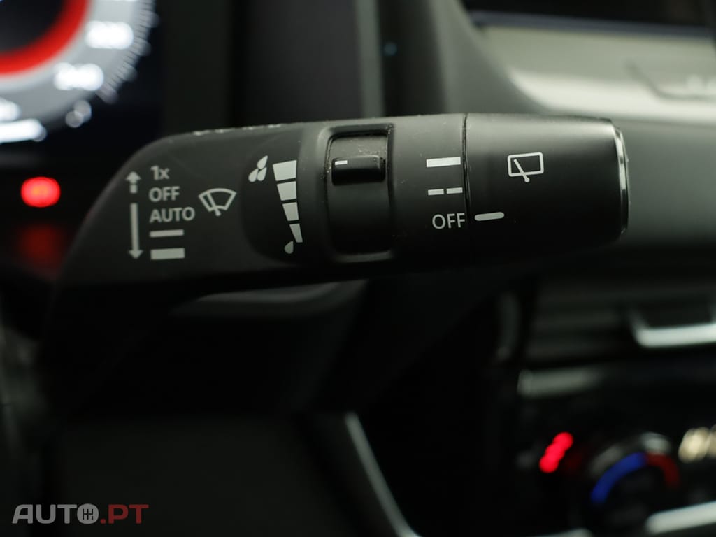 Nissan Qashqai Qashqai 1.3 DIG-T N-Connecta LED Xtronic