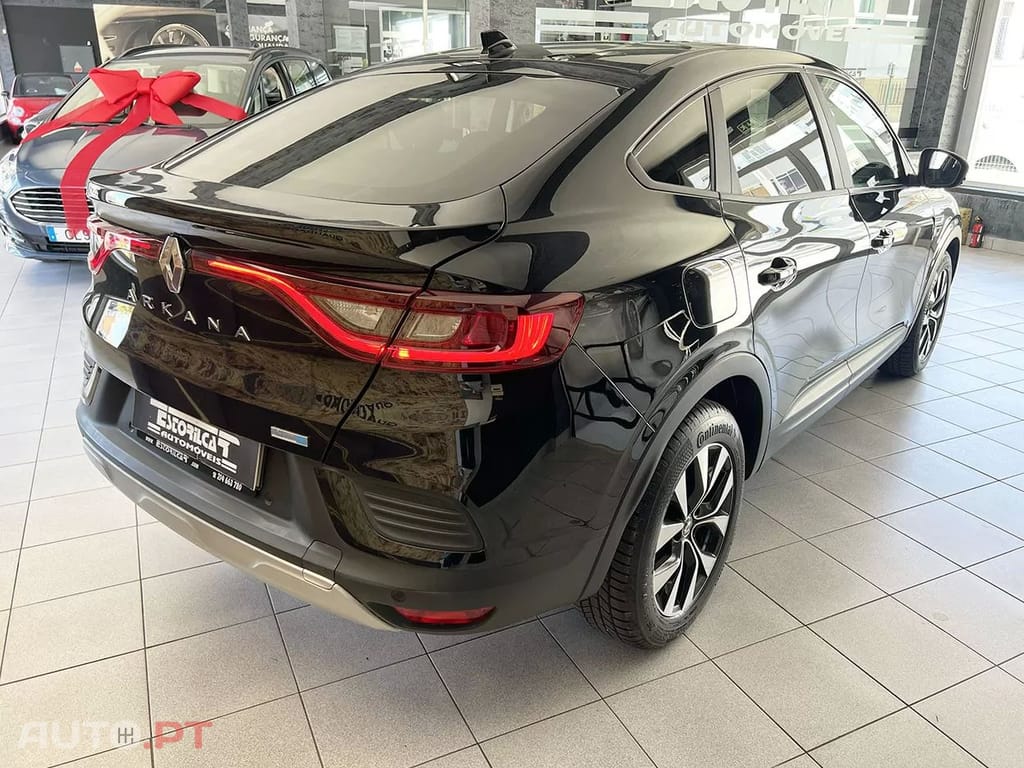 Renault Arkana 1.6 E-Tech Business