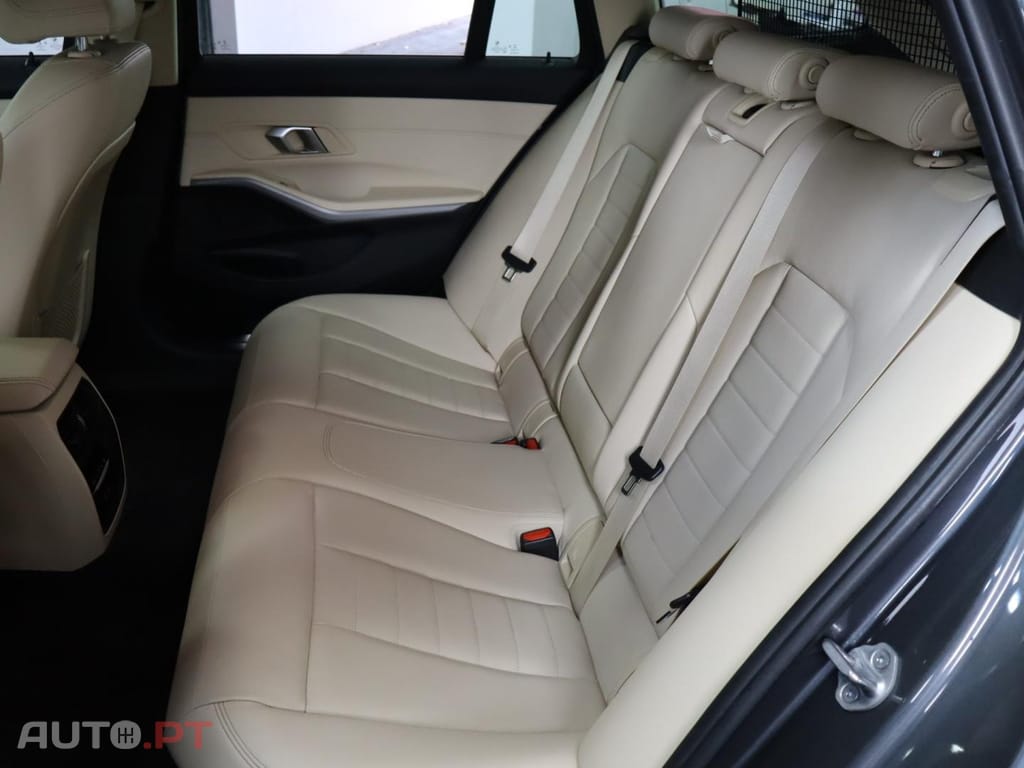 BMW 318 d Auto Advantage