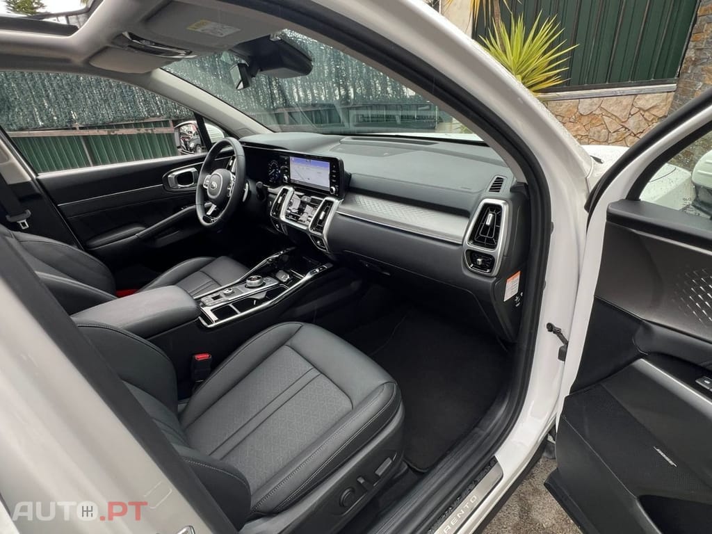 Kia Sorento 1.6 T-GDI PHEV Concept+SRF
