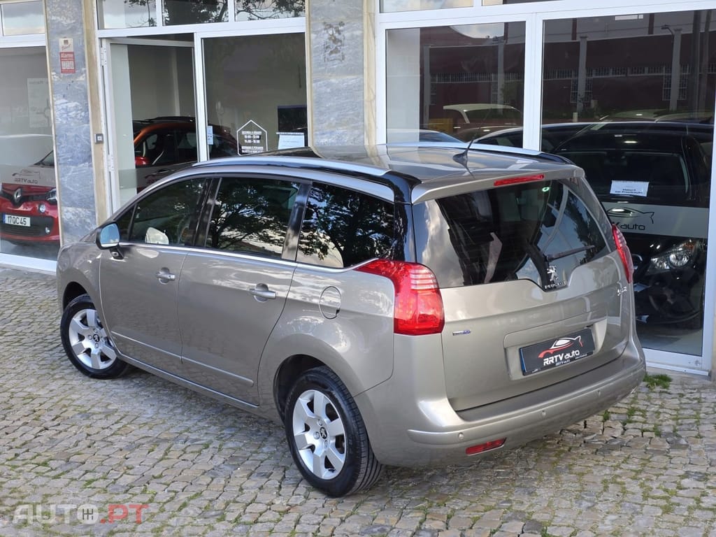 Peugeot 5008 1.6 BlueHDi Allure J17