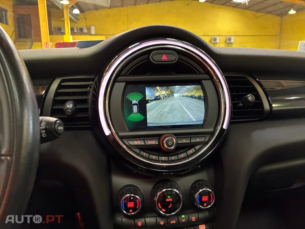MINI Cooper GreenWich Edition