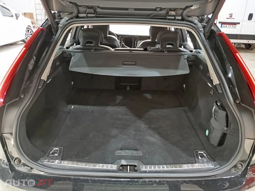 Volvo V90 2.0 D4 Momentum Plus Geartronic