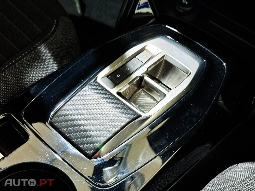 Peugeot E-208 50 kWh SE Style