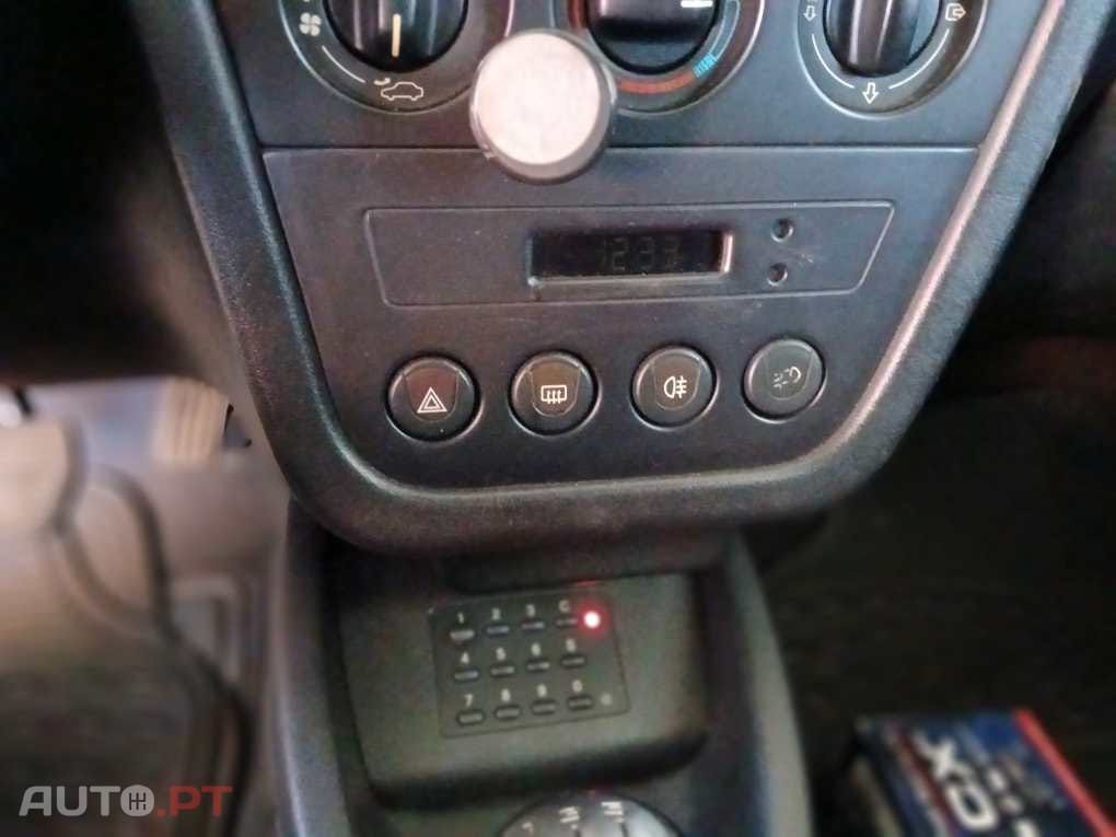 Peugeot 306 1.4 75 CV GRIFFE