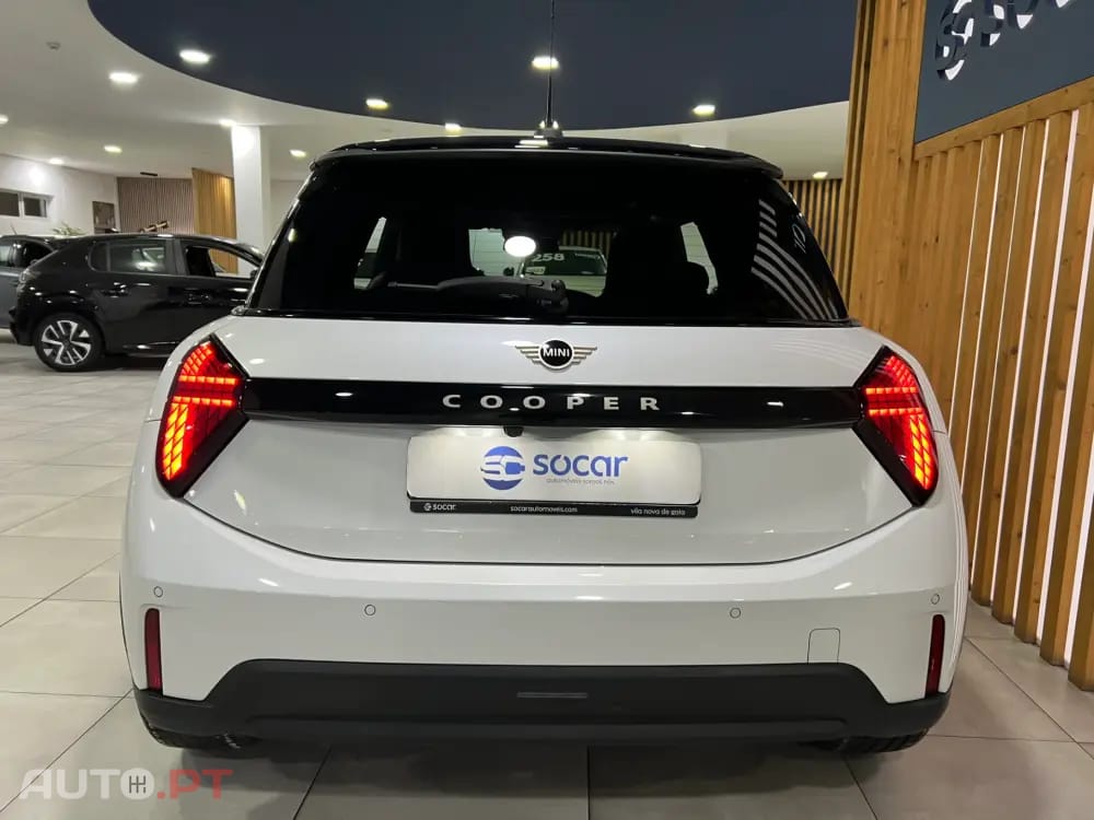 MINI Cooper Cooper C Favoured S