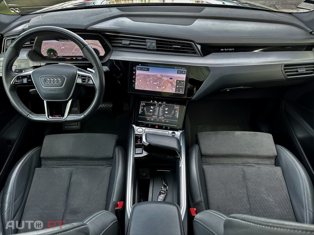 Audi E-Tron 55 quattro S line
